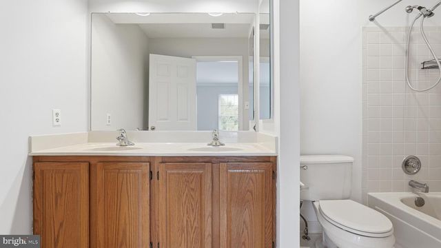 7843 SABRE CT, Manassas, VA 20109