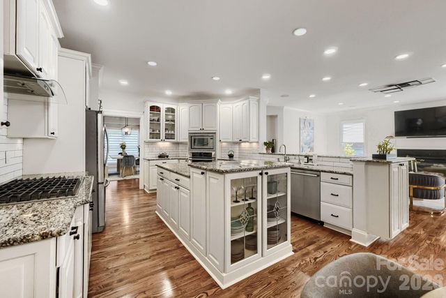 6605 Saunton Court, Charlotte, NC 28277