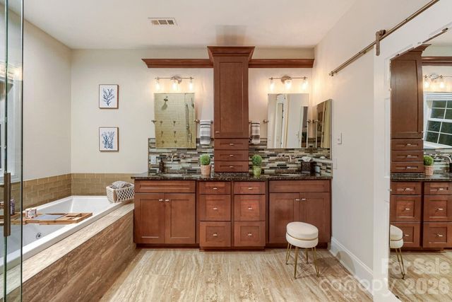 6605 Saunton Court, Charlotte, NC 28277