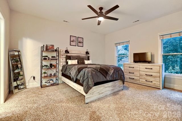 6605 Saunton Court, Charlotte, NC 28277