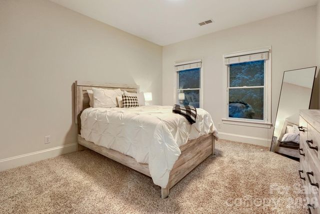 6605 Saunton Court, Charlotte, NC 28277