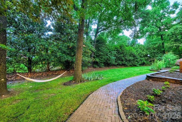 6605 Saunton Court, Charlotte, NC 28277