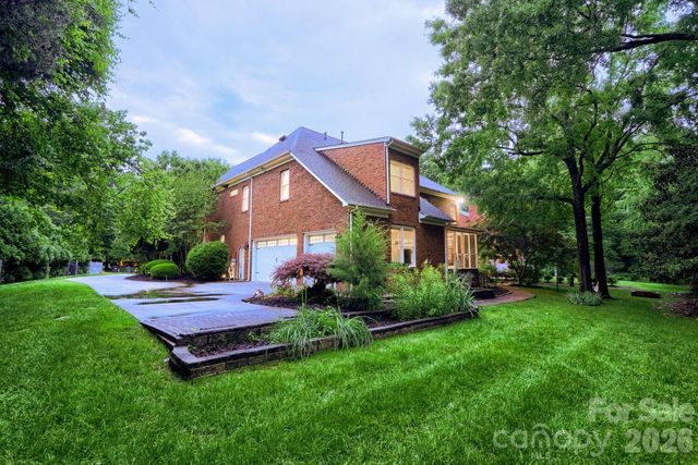 6605 Saunton Court, Charlotte, NC 28277