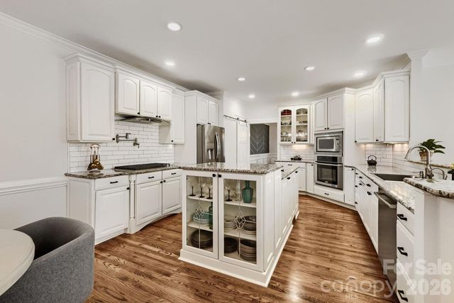 6605 Saunton Court, Charlotte, NC 28277
