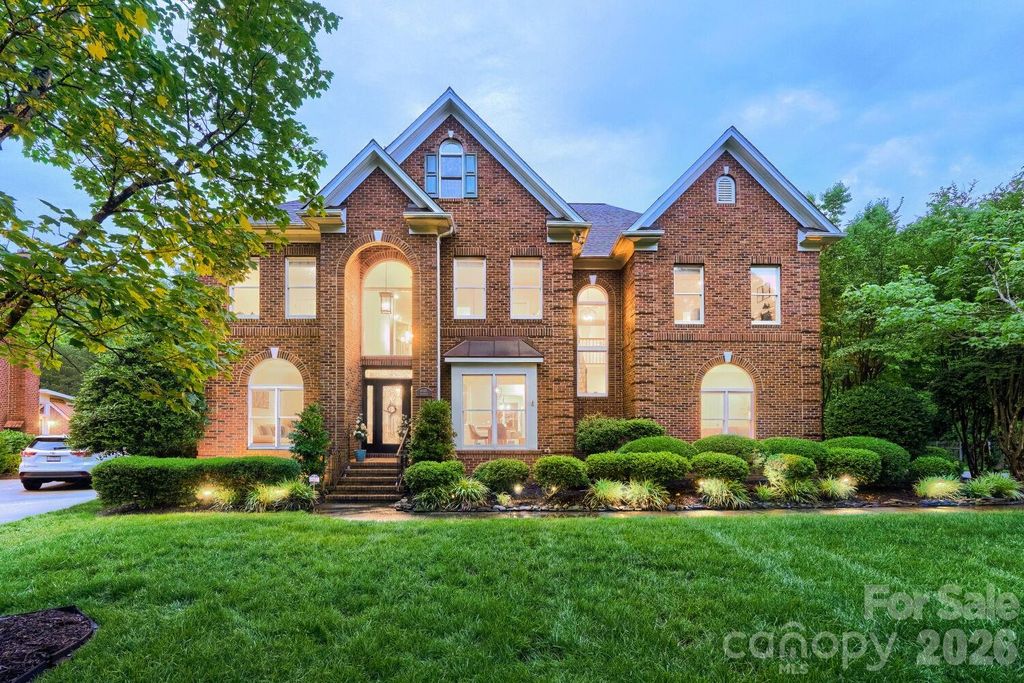 6605 Saunton Court, Charlotte, NC 28277