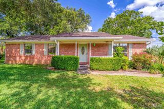 1051 New Haven Dr, Cantonment, FL 32533