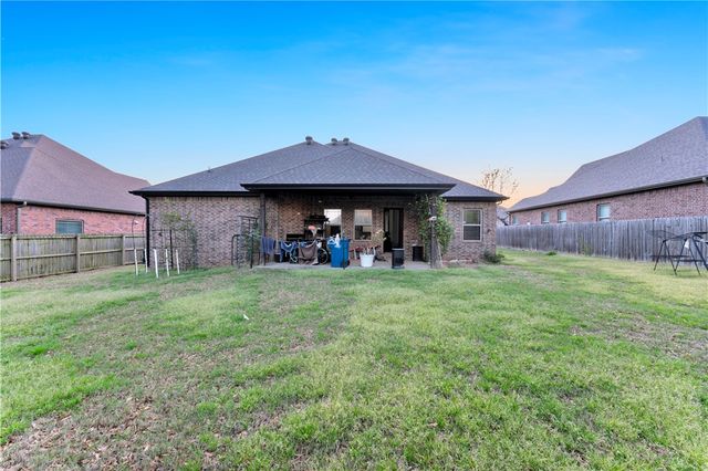 709 SE Eaton Street, Bentonville, AR 72712