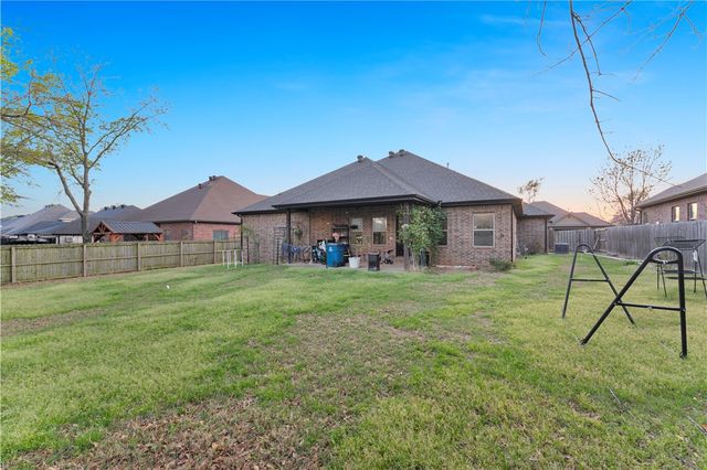 709 SE Eaton Street, Bentonville, AR 72712