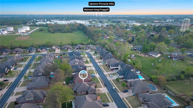 709 SE Eaton Street, Bentonville, AR 72712