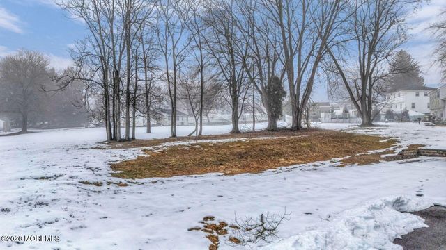 6 Highview Circle, Middletown, NJ 07748