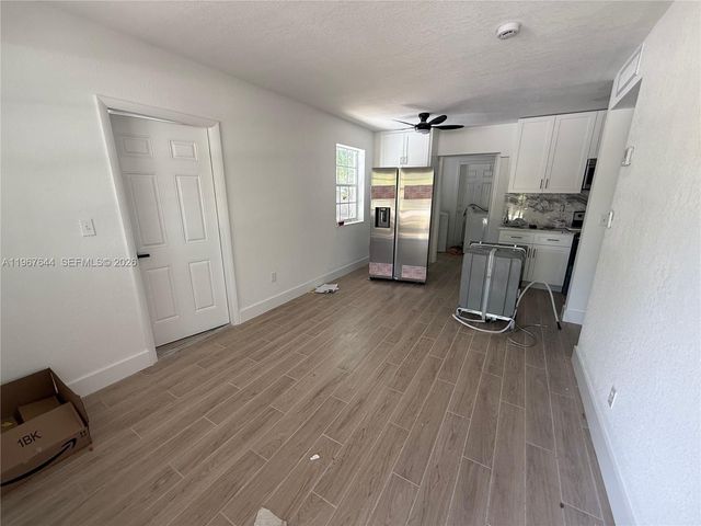 5264 NE 15th Ave, Pompano Beach, FL 33064