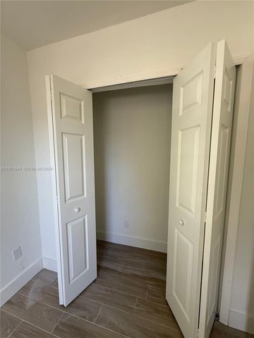 5264 NE 15th Ave, Pompano Beach, FL 33064