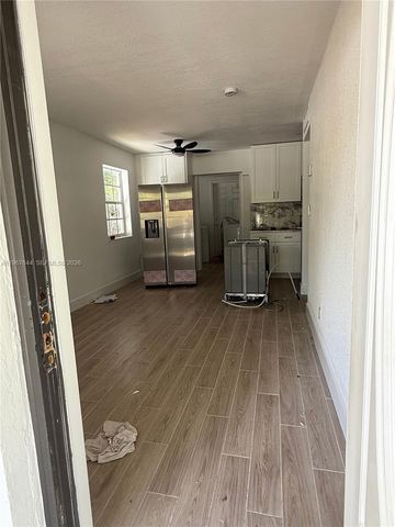 5264 NE 15th Ave, Pompano Beach, FL 33064