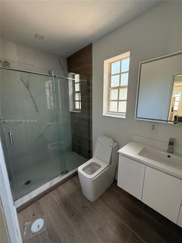 5264 NE 15th Ave, Pompano Beach, FL 33064