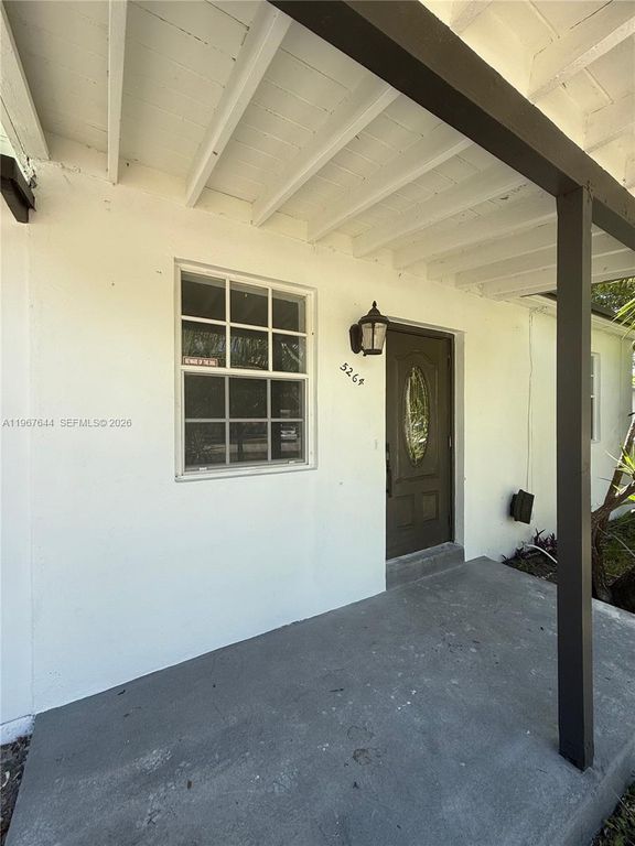 5264 NE 15th Ave, Pompano Beach, FL 33064