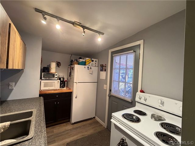 5530 S Perch Drive, Floral City, FL 34436