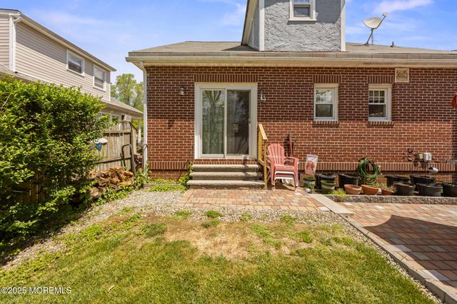 10 Fulton Street, Freehold, NJ 07728