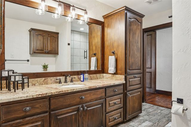 4517 Old Sherman Road, Whitesboro, TX 76273