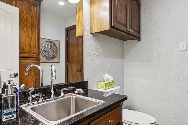 4517 Old Sherman Road, Whitesboro, TX 76273