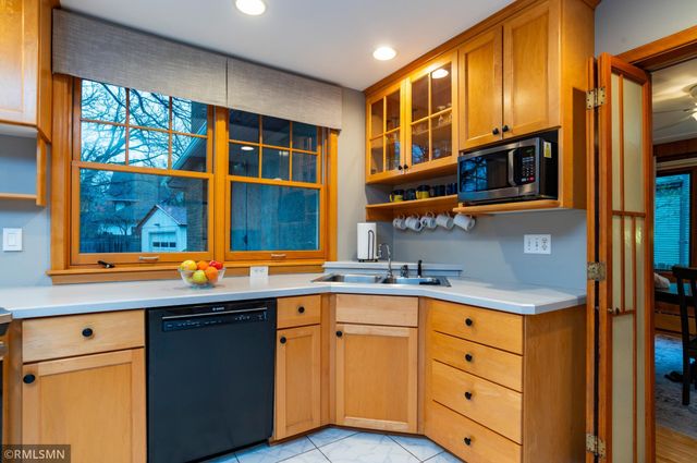 91 Arthur Avenue SE, Minneapolis, MN 55414