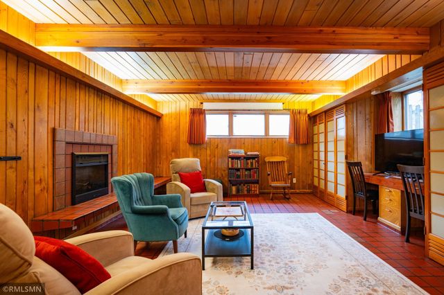 91 Arthur Avenue SE, Minneapolis, MN 55414