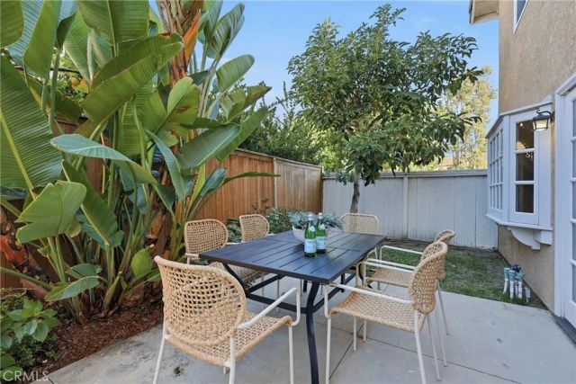 2 Pebble, Irvine, CA 92614