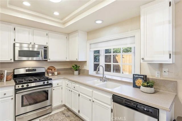 2 Pebble, Irvine, CA 92614