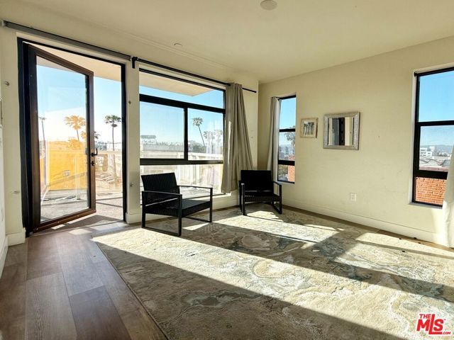 723 S St Andrews Place 312, Los Angeles, CA 90005