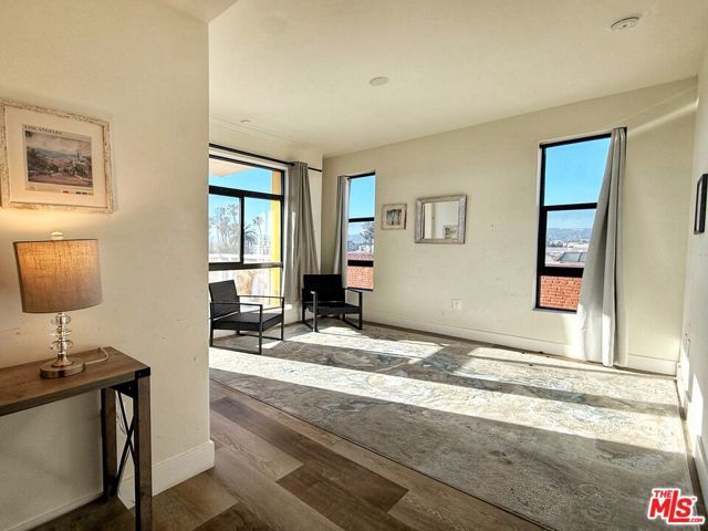 723 S St Andrews Place 312, Los Angeles, CA 90005