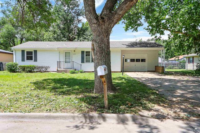 2209 Northview Drive, Manhattan, KS 66502