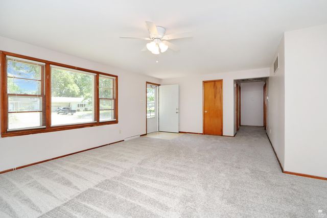 2209 Northview Drive, Manhattan, KS 66502