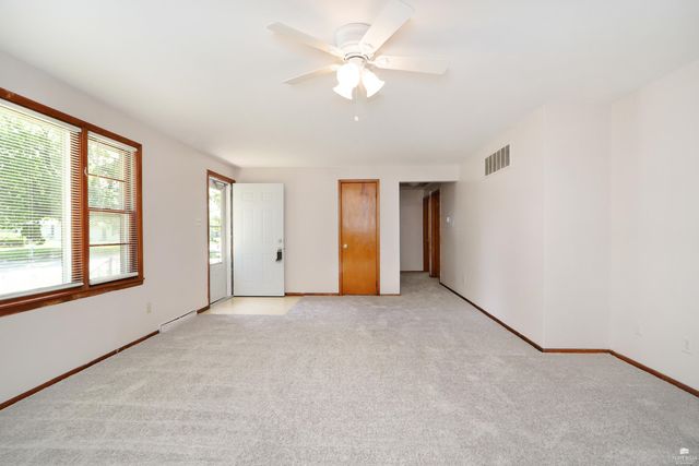 2209 Northview Drive, Manhattan, KS 66502