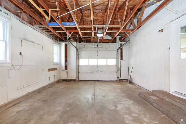 2209 Northview Drive, Manhattan, KS 66502