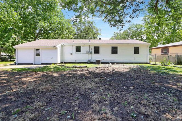 2209 Northview Drive, Manhattan, KS 66502