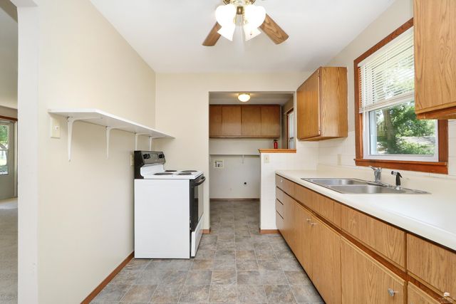 2209 Northview Drive, Manhattan, KS 66502