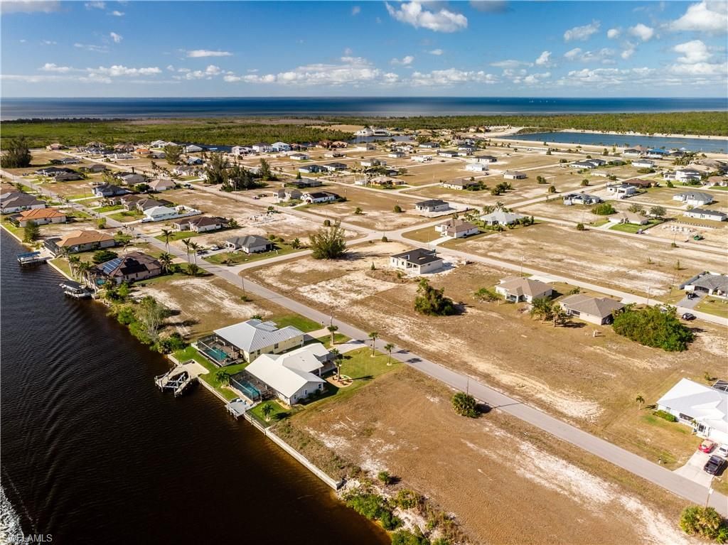 4318 NW 33rd LN, CAPE CORAL, FL 33993 — photo 4