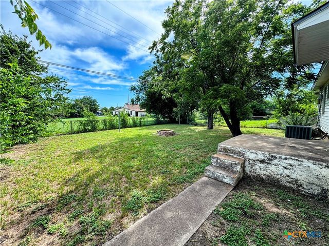 209 W Voelter Avenue, Killeen, TX 76541