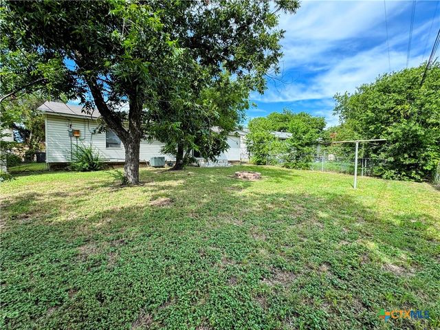 209 W Voelter Avenue, Killeen, TX 76541