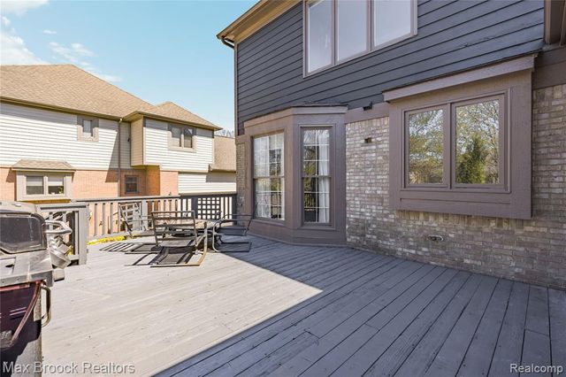 3382 Long Meadow Court, West Bloomfield, MI 48324