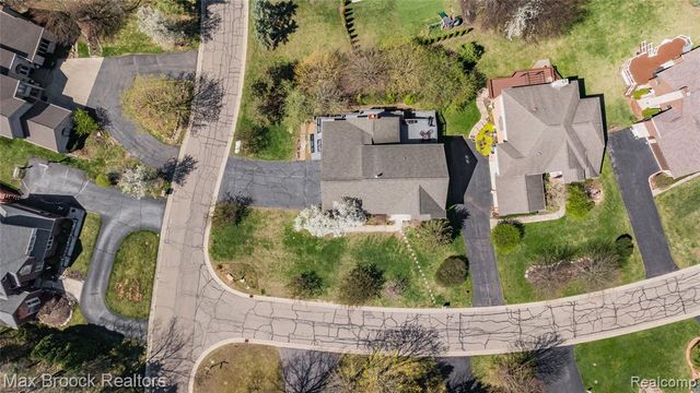 3382 Long Meadow Court, West Bloomfield, MI 48324