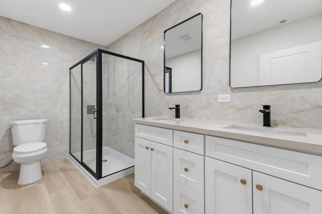 5421 E Liberty Avenue, Fresno, CA 93727