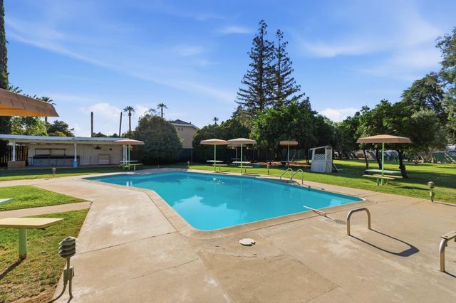 5421 E Liberty Avenue, Fresno, CA 93727
