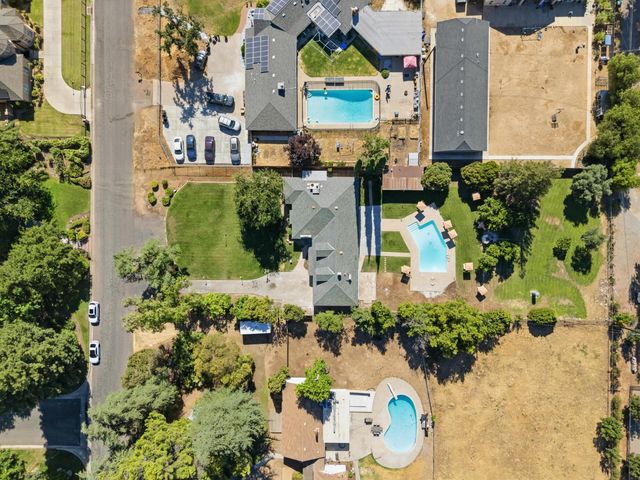 5421 E Liberty Avenue, Fresno, CA 93727