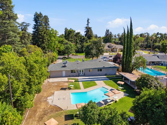 5421 E Liberty Avenue, Fresno, CA 93727