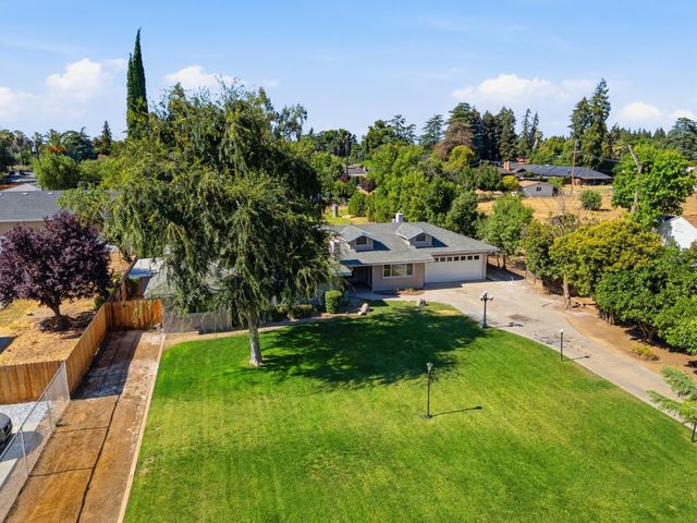 5421 E Liberty Avenue, Fresno, CA 93727