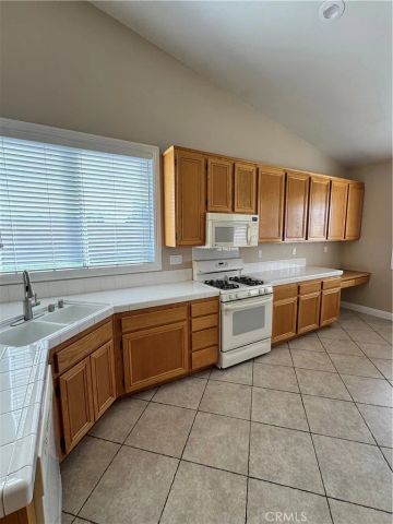 914 Banbury Street, Hemet, CA 92544