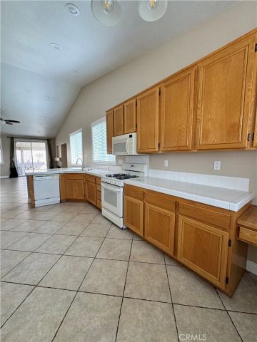 914 Banbury Street, Hemet, CA 92544