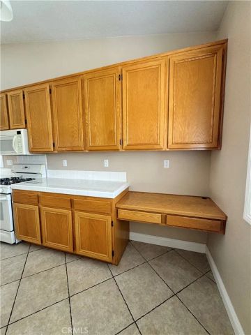 914 Banbury Street, Hemet, CA 92544