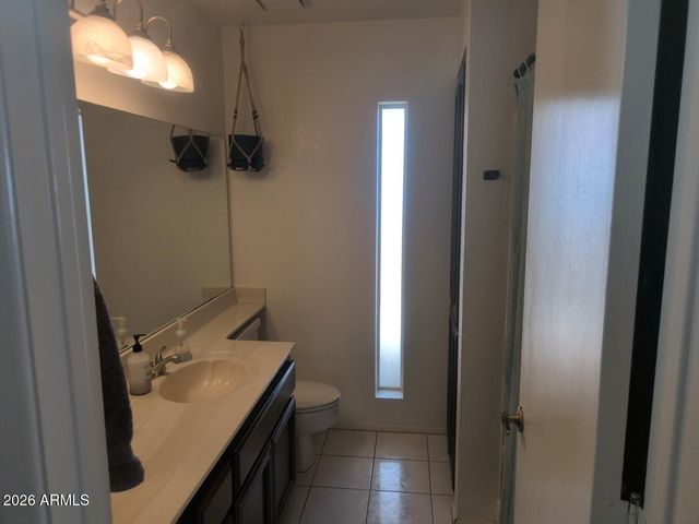 406 W KINGS Avenue, Phoenix, AZ 85023