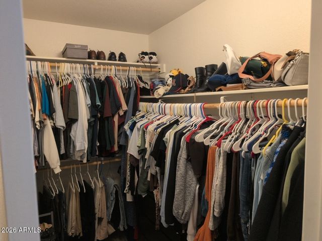 406 W KINGS Avenue, Phoenix, AZ 85023